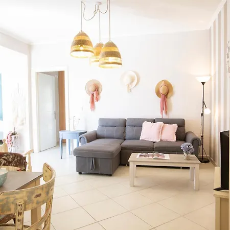 Levanda Cozy Apartment *