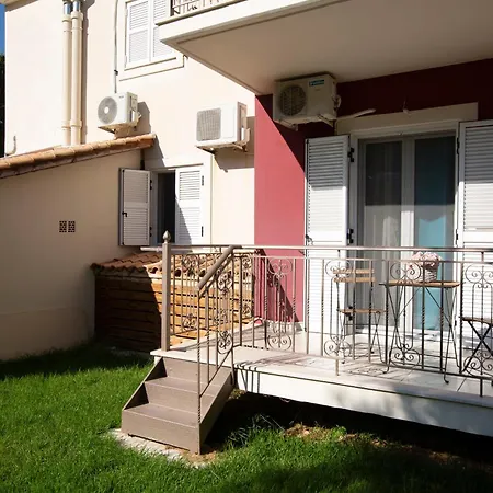 Levanda Cozy Apartment Apolpaina
